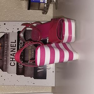 EUC Jessica Simpson patent pink and white striped wedges sz 7.5